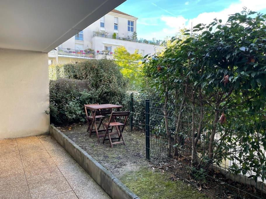 Studio 28 M2 & Jardin Privatif 20 M2 Montigny-le-Bretonneux Kültér fotó
