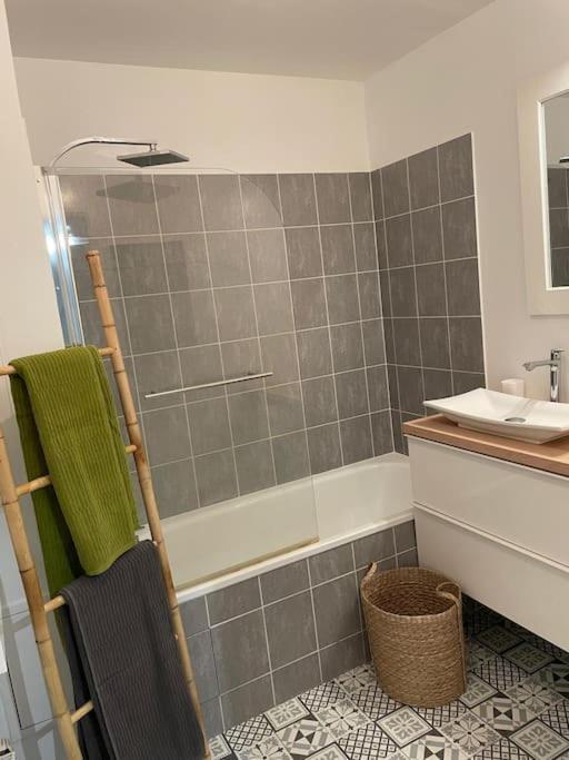 Studio 28 M2 & Jardin Privatif 20 M2 Montigny-le-Bretonneux Kültér fotó